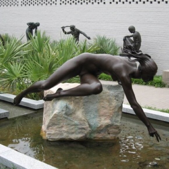 Meet your Posher - Picture 10 of 16